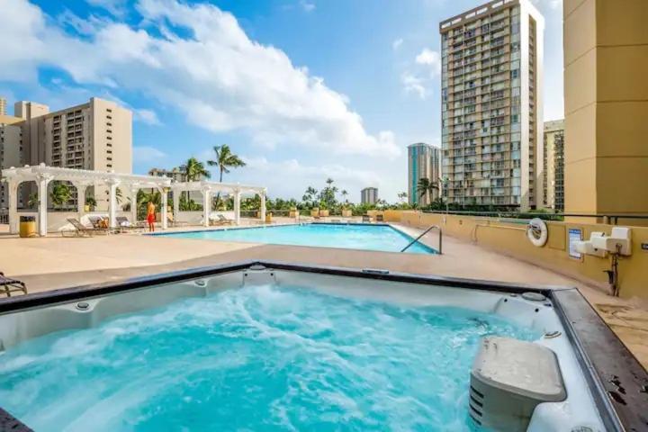 Hawaiian Monarch 2703B Condo โฮโนลูลู ภายนอก รูปภาพ